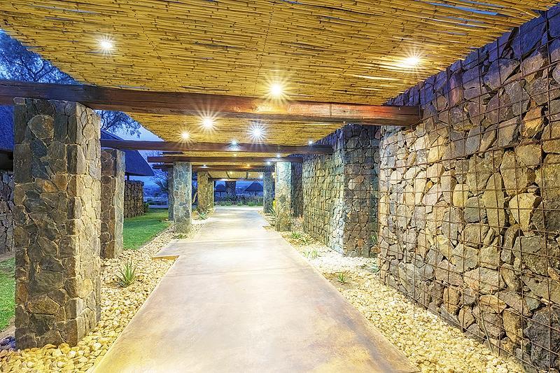 Auas Safari Lodge Windhoek Exterior foto